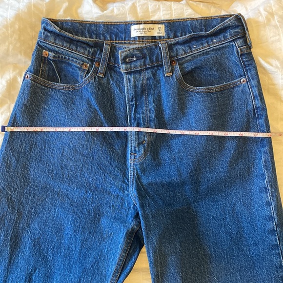 Abercrombie 90’s relaxed high rise 29S (size 8) - Picture 7 of 7